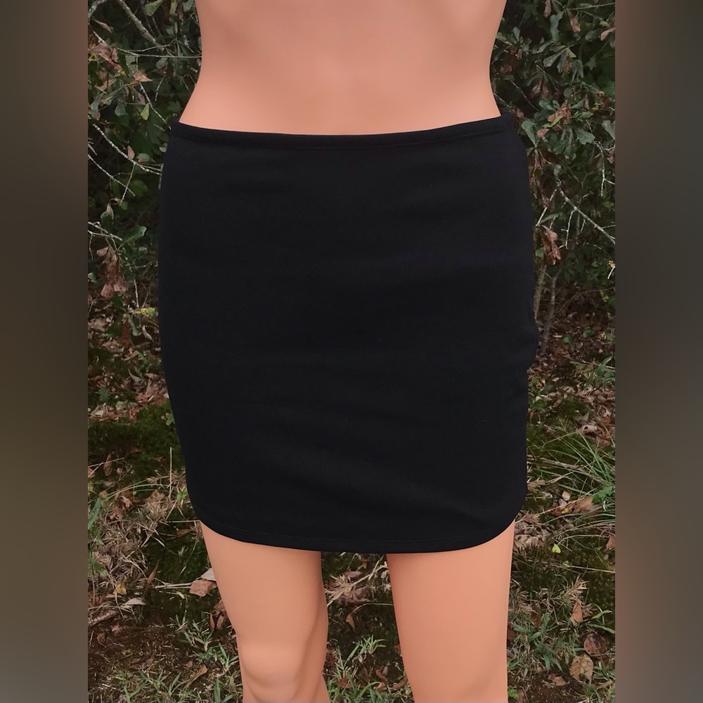 NWT Wrotorea Black Mini Skirt